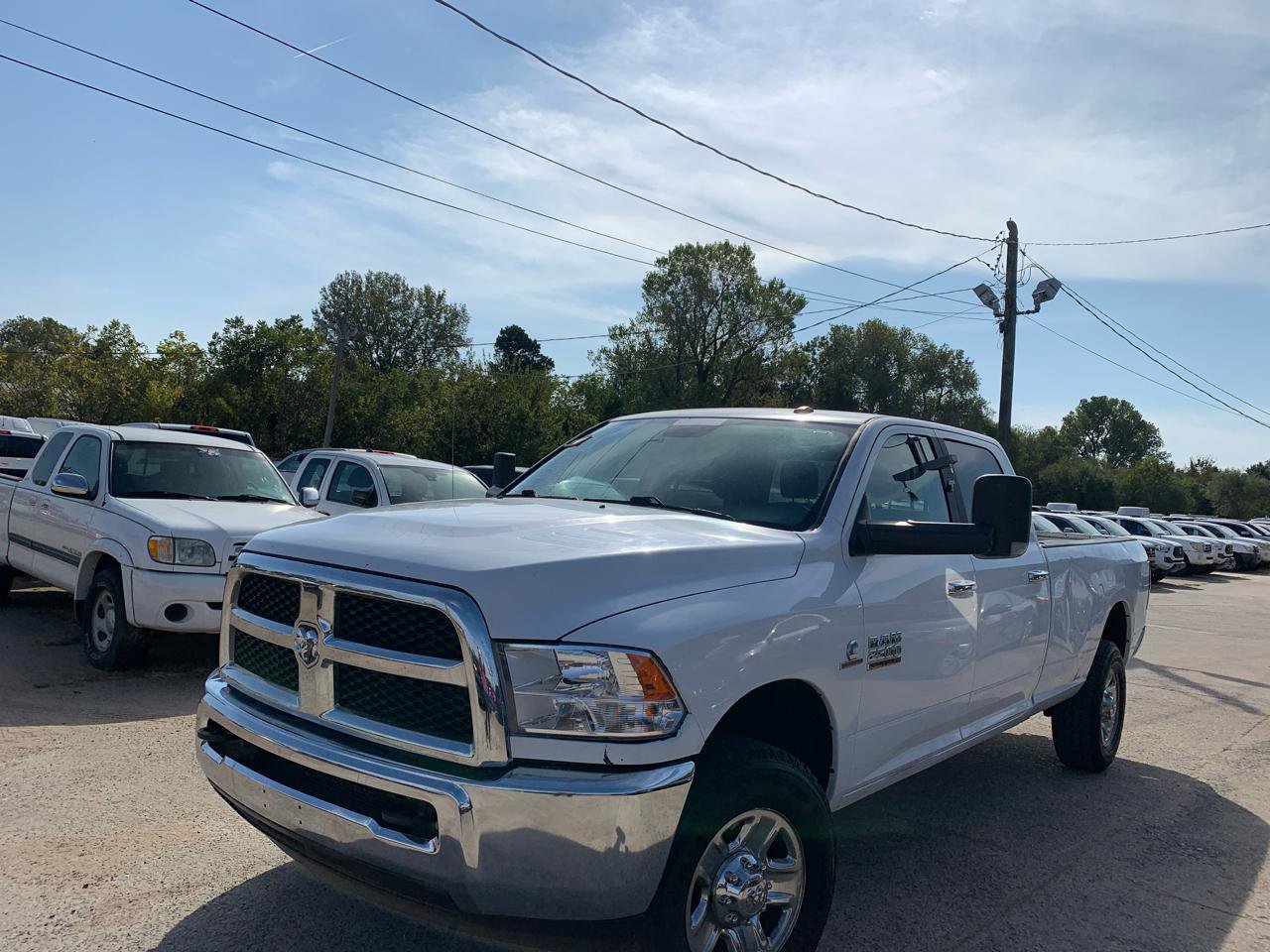 Used 2018 RAM 2500 SLT w/ Luxury Group image 7