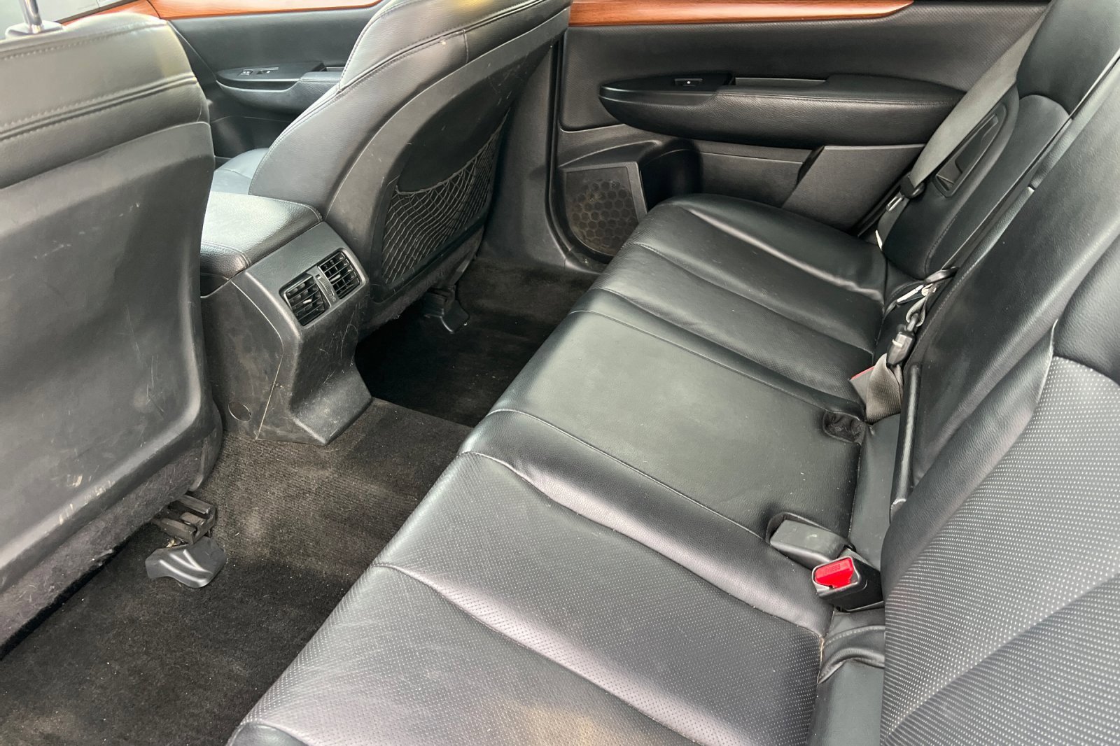 Used 2013 Subaru Outback 2.5i Limited w/ Moonroof Pkg image 9