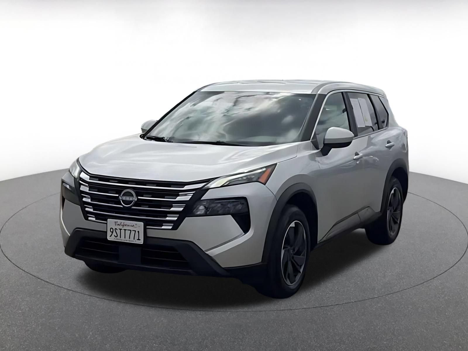 Used 2025 Nissan Rogue SV FWD image 7