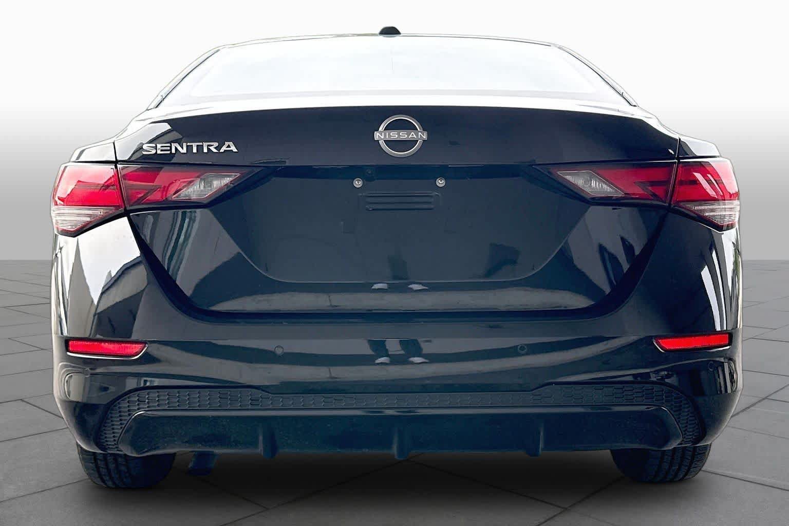 Used 2025 Nissan Sentra SV FWD image 5