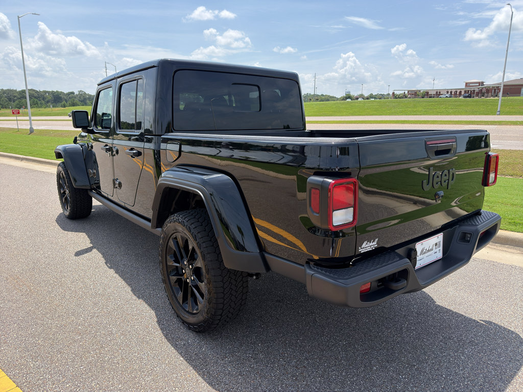 Certified 2025 Jeep Gladiator Sport AWD/4WD image 8