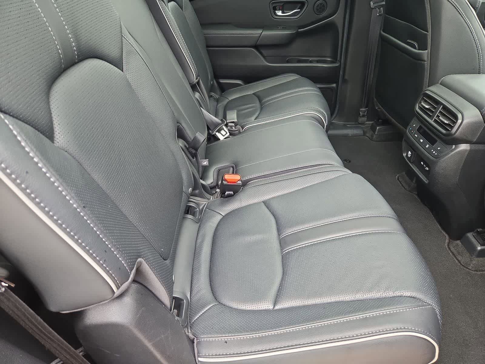 Used 2024 Honda Pilot Elite image 19