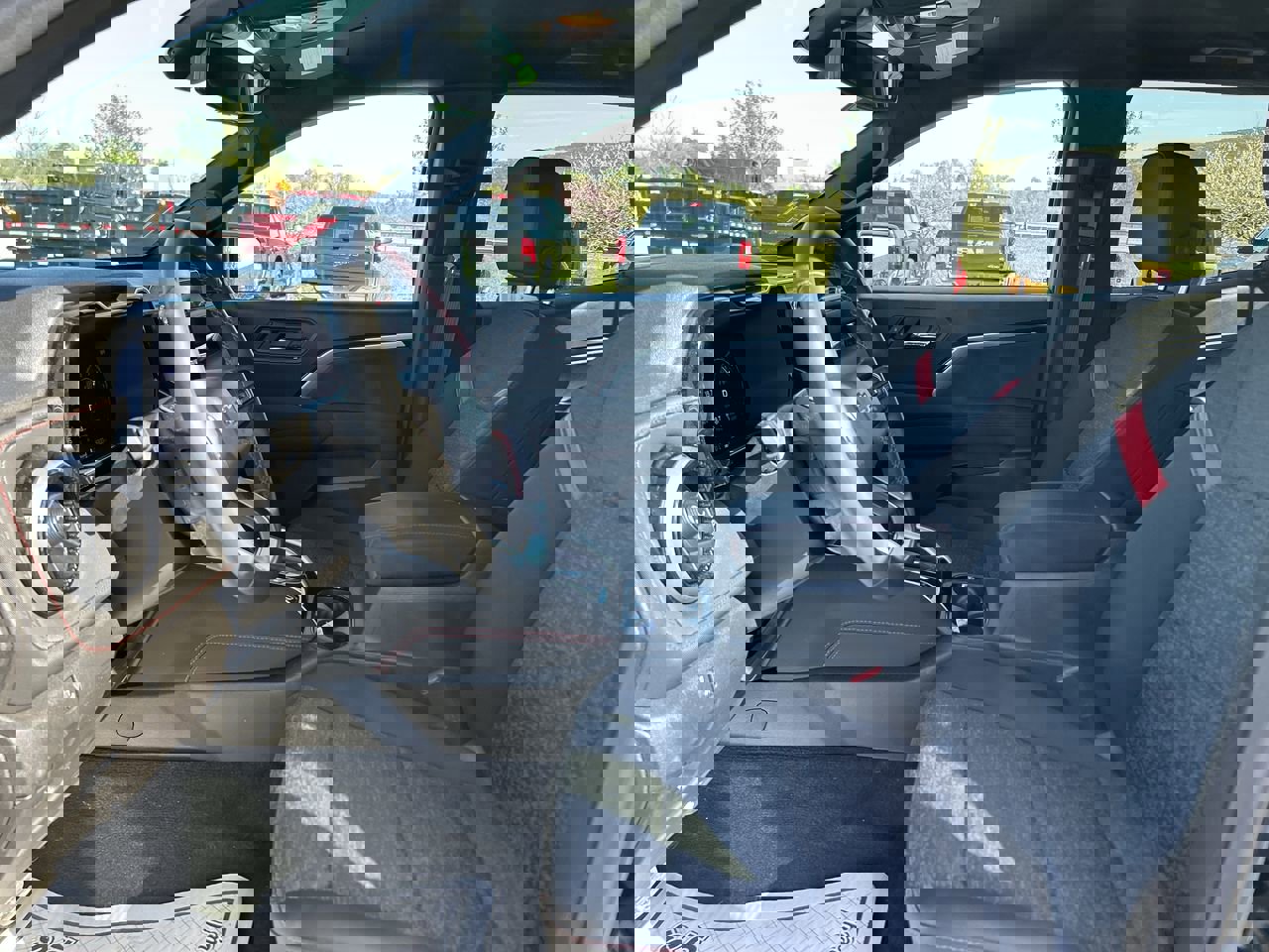 Used 2024 Chevrolet Colorado Z71 w/ Z71 Convenience Package 2 AWD/4WD image 22