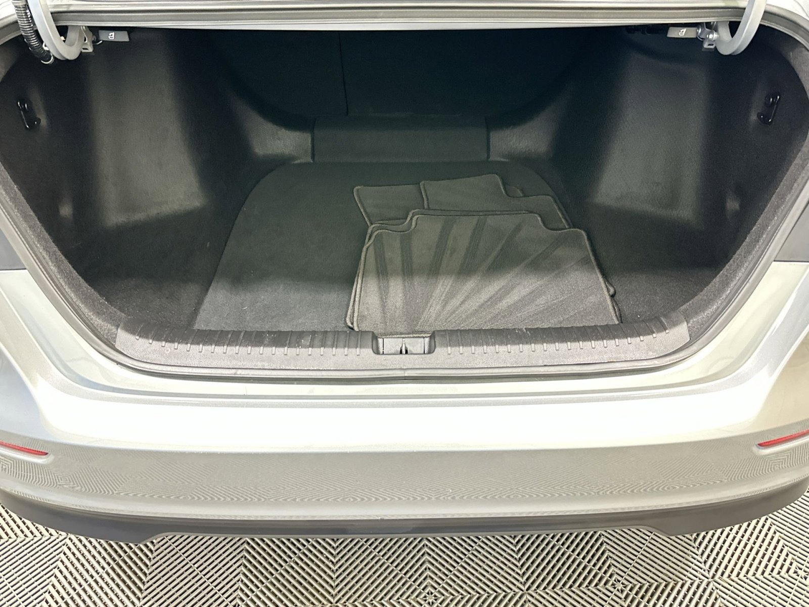 Used 2023 Honda Accord Sport image 32