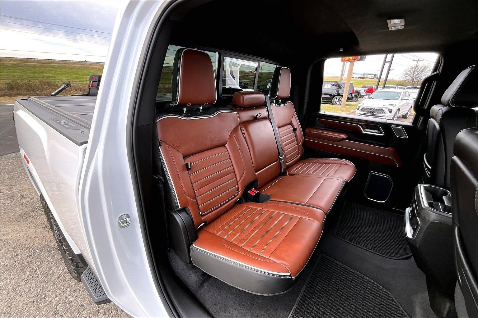 Used 2024 GMC Sierra 2500 Denali Ultimate image 29