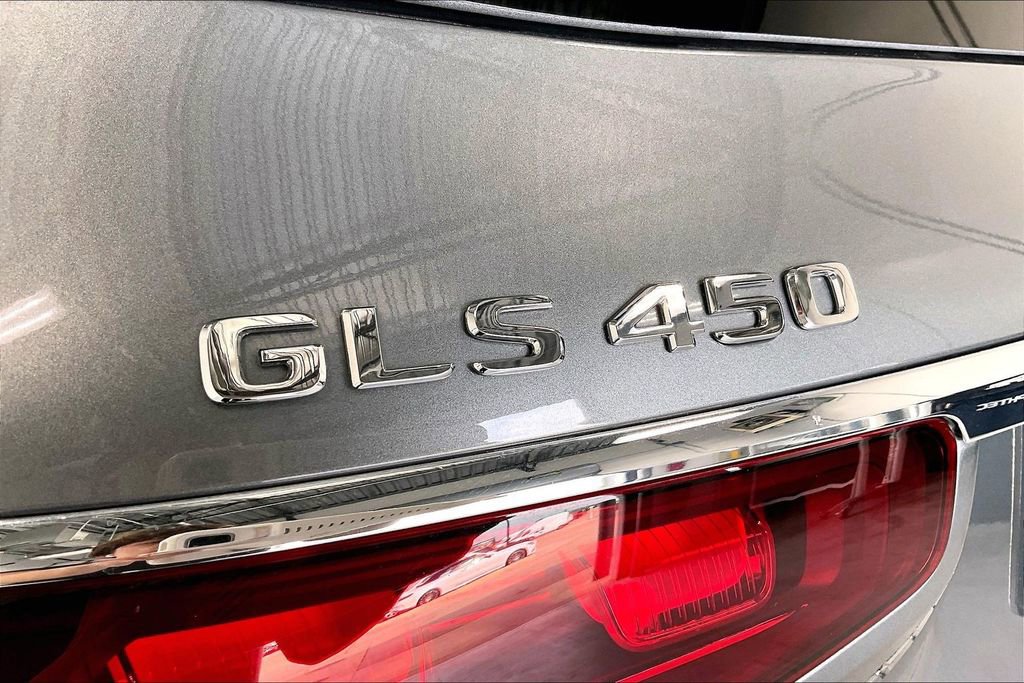 Used 2026 Mercedes-Benz GLS 450 4MATIC image 9