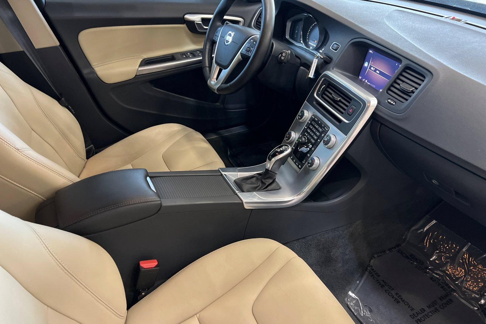 Used 2018 Volvo V60 T5 Cross Country AWD/4WD image 15