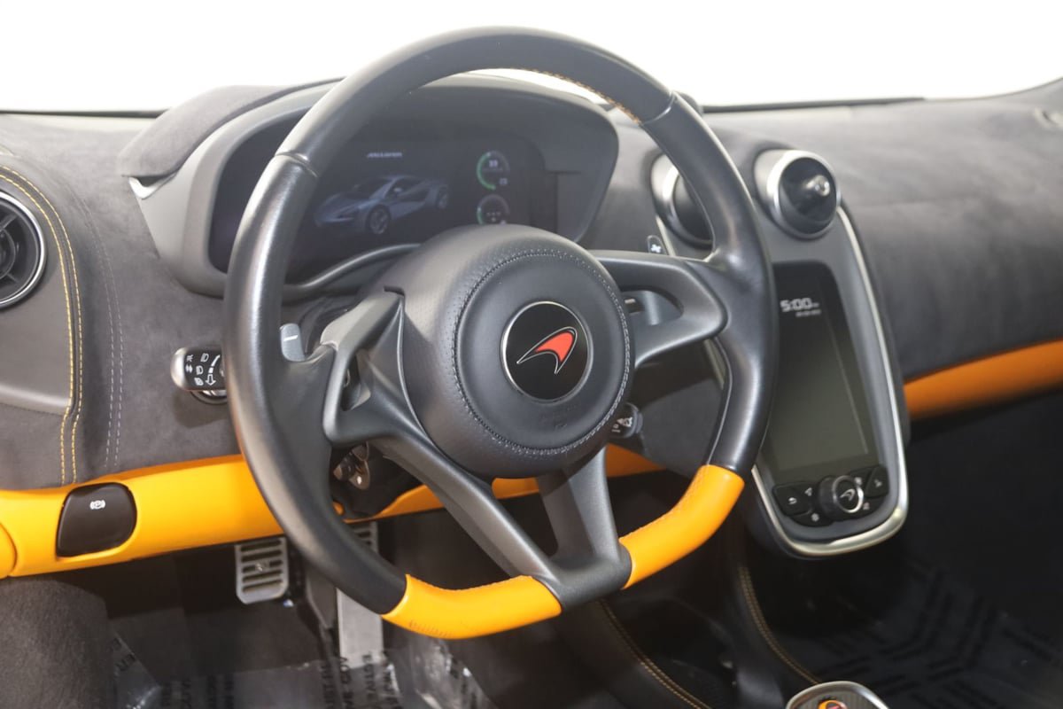 Used 2020 McLaren 570S Coupe RWD image 8