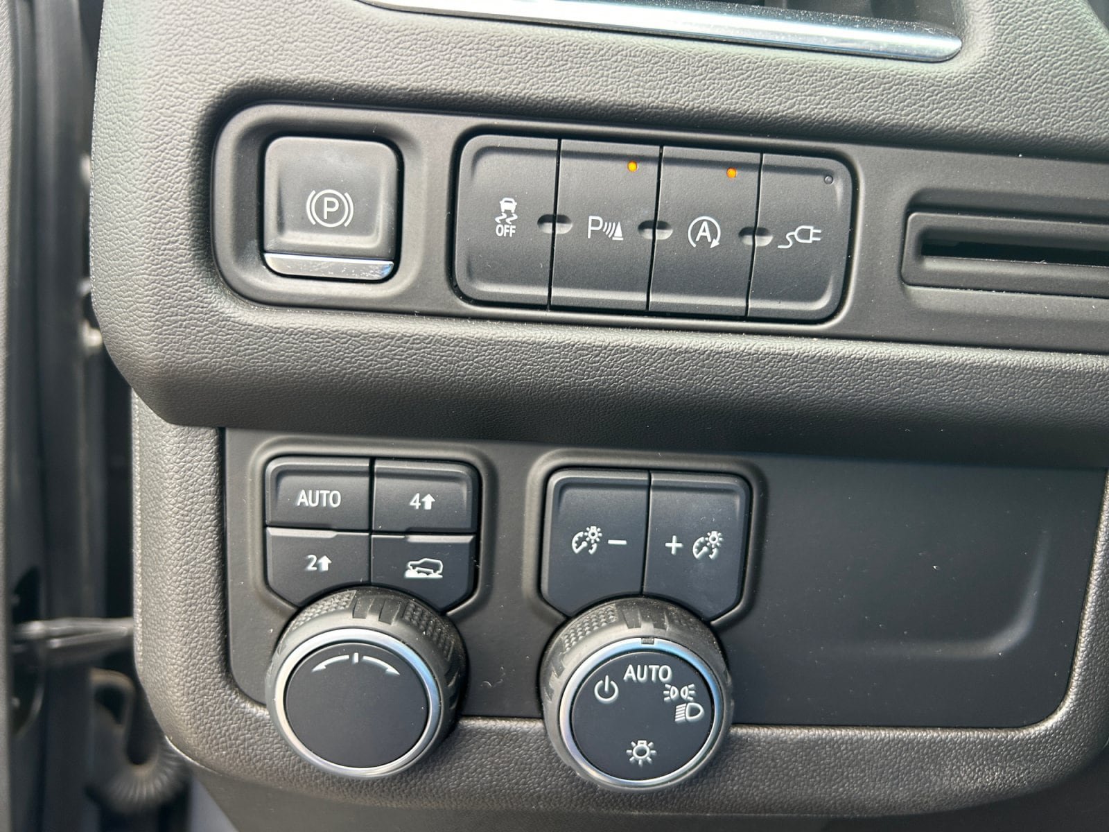 Used 2021 Chevrolet Tahoe LT AWD/4WD image 24