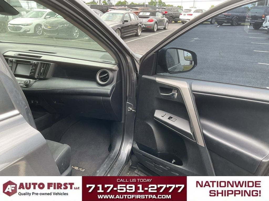 Used 2018 Toyota RAV4 XLE AWD/4WD image 11