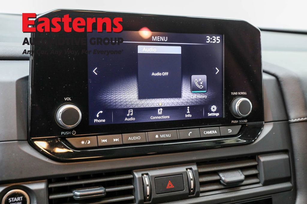 Used 2024 Nissan Pathfinder S image 19