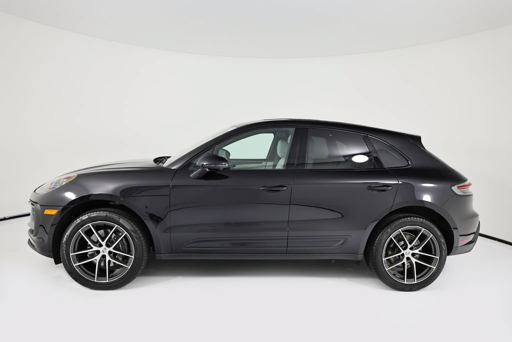 Certified 2026 Porsche Macan AWD/4WD image 2