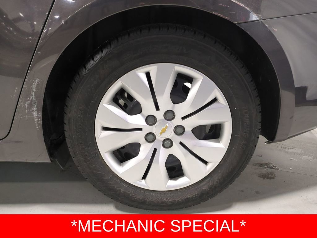 Used 2014 Chevrolet Cruze LS image 14