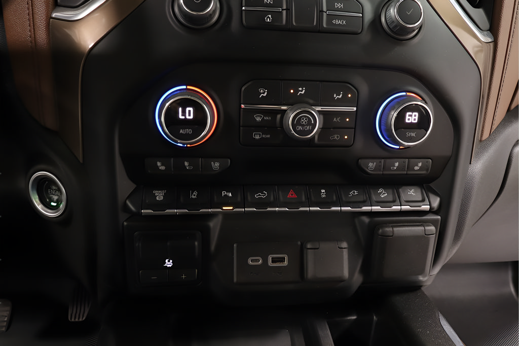 Used 2022 Chevrolet Silverado 2500 High Country w/ Z71 Off-Road Package AWD/4WD image 10