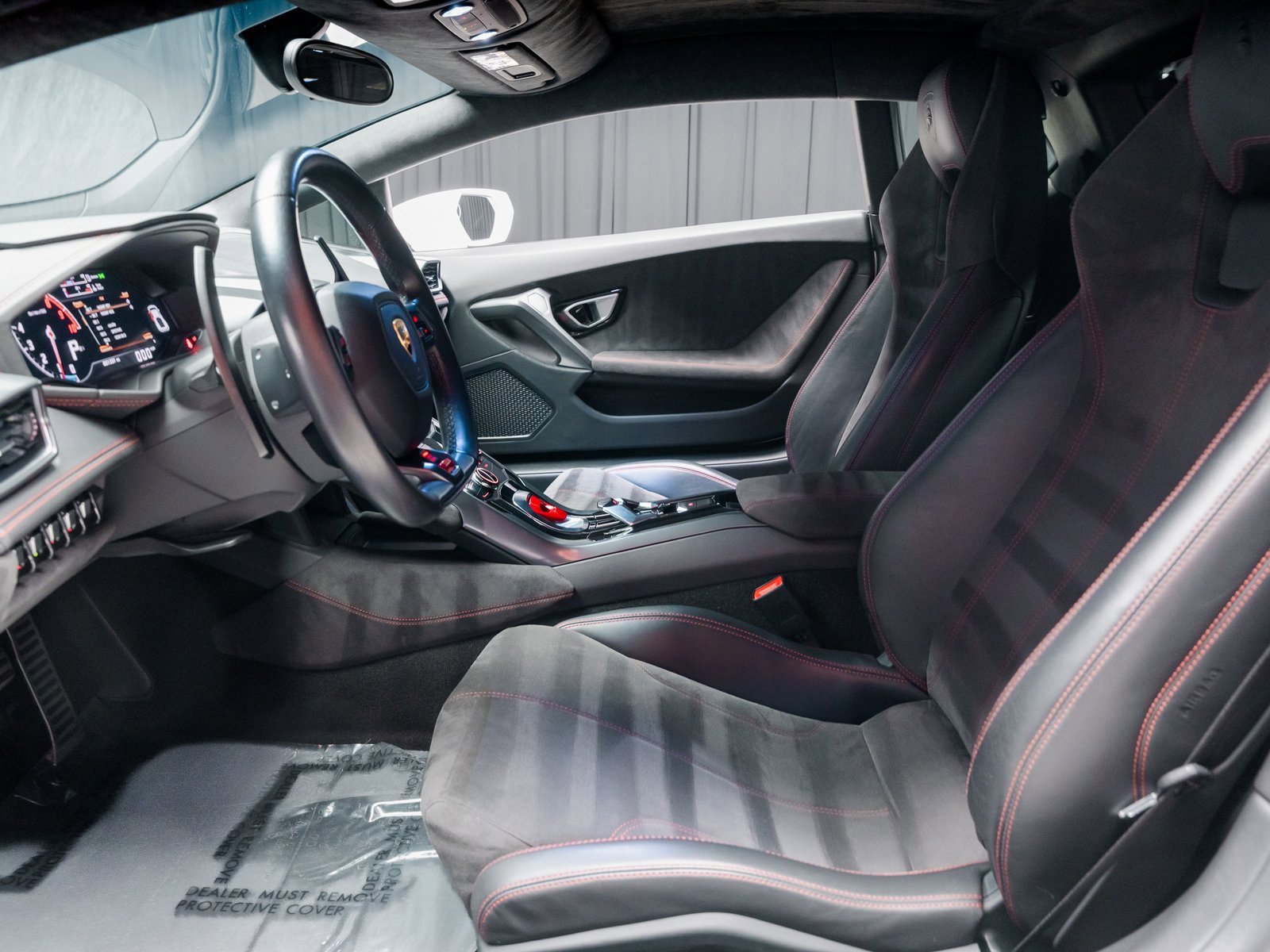 Used 2015 Lamborghini Huracan LP 610-4 image 38