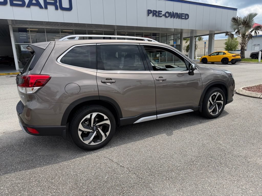 Used 2023 Subaru Forester Touring AWD/4WD image 4