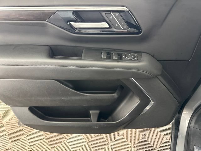 Used 2025 Chevrolet Suburban Z71 AWD/4WD image 22