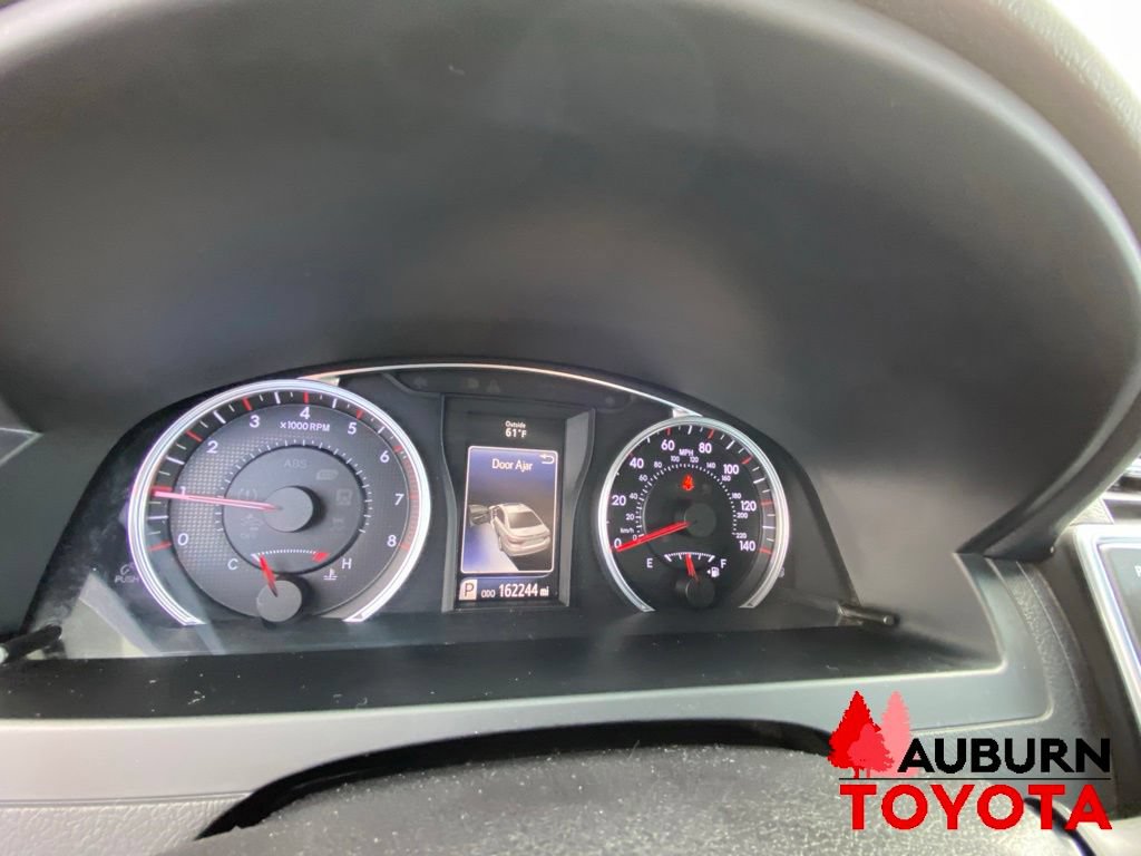 Used 2015 Toyota Camry SE FWD image 35