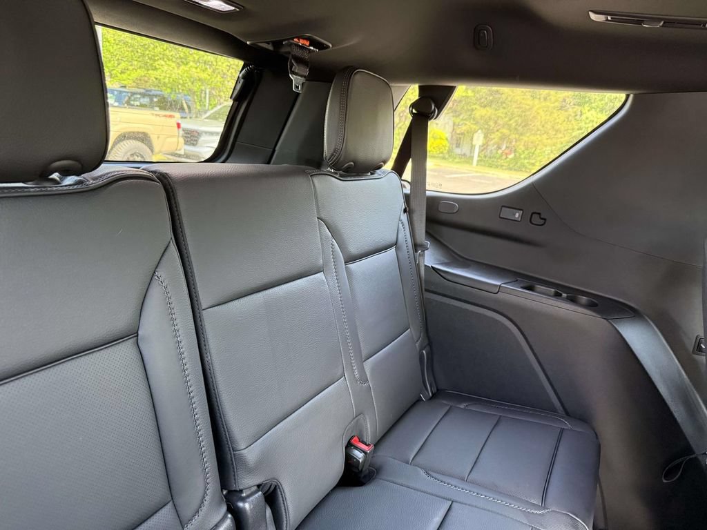 Used 2023 GMC Yukon Denali w/ Denali Reserve Package AWD/4WD image 18