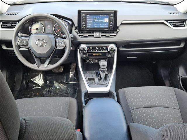 Used 2020 Toyota RAV4 XLE image 17