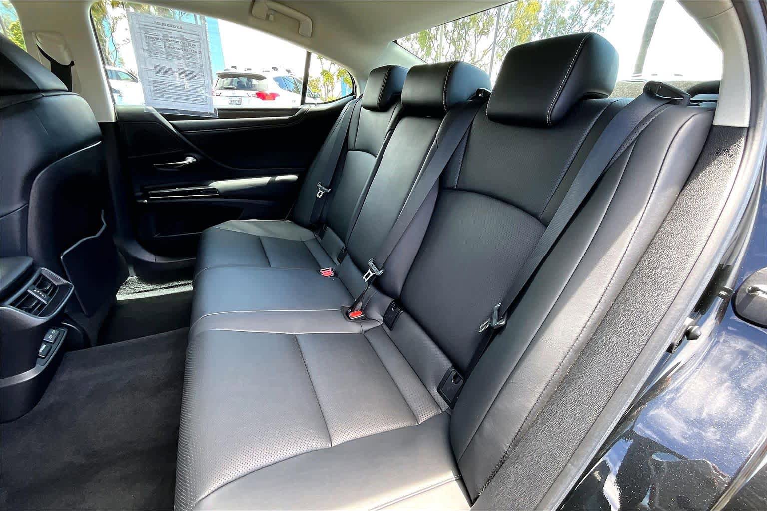 Used 2023 Lexus ES 250 w/ Premium Package AWD/4WD image 18