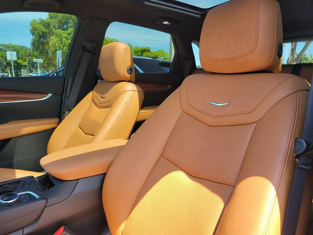 Certified 2023 Cadillac XT5 Premium Luxury FWD image 15