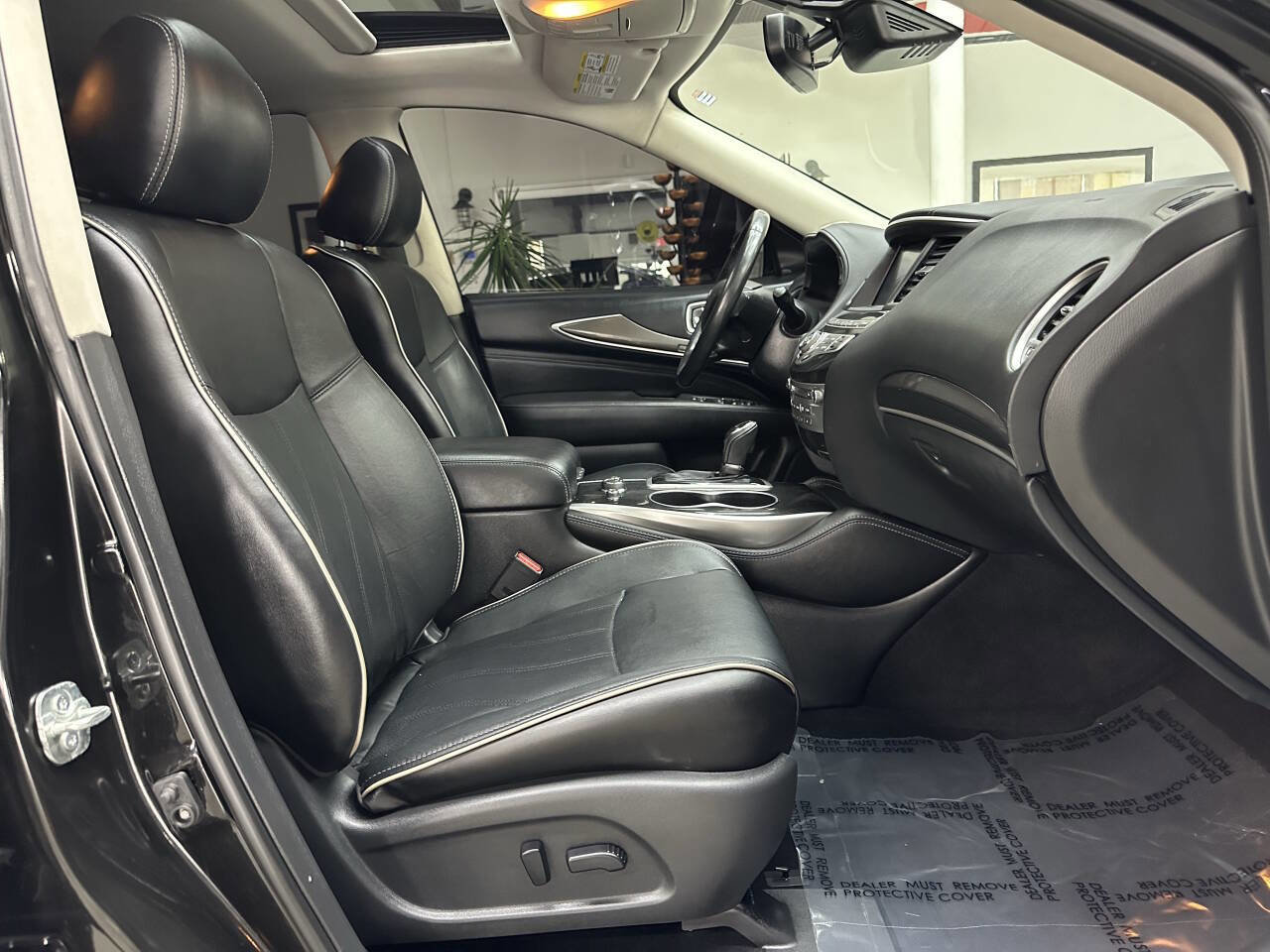 Used 2019 INFINITI QX60 Luxe w/ Essential Package image 19
