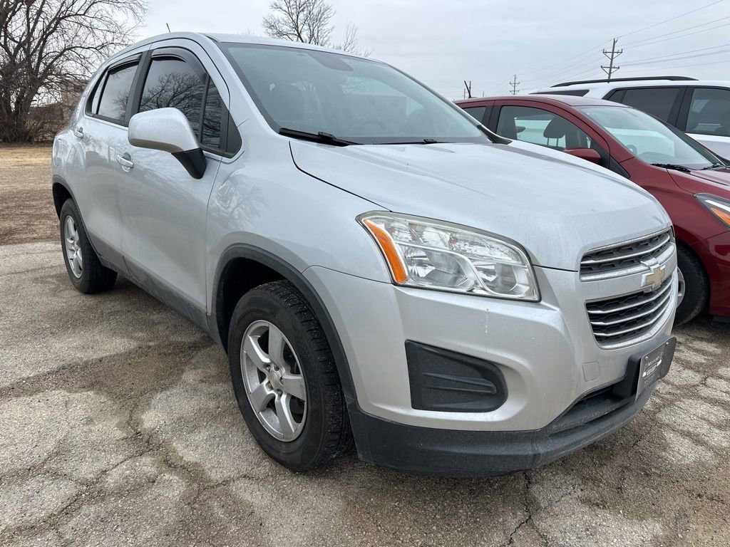Used 2016 Chevrolet Trax LS image 2