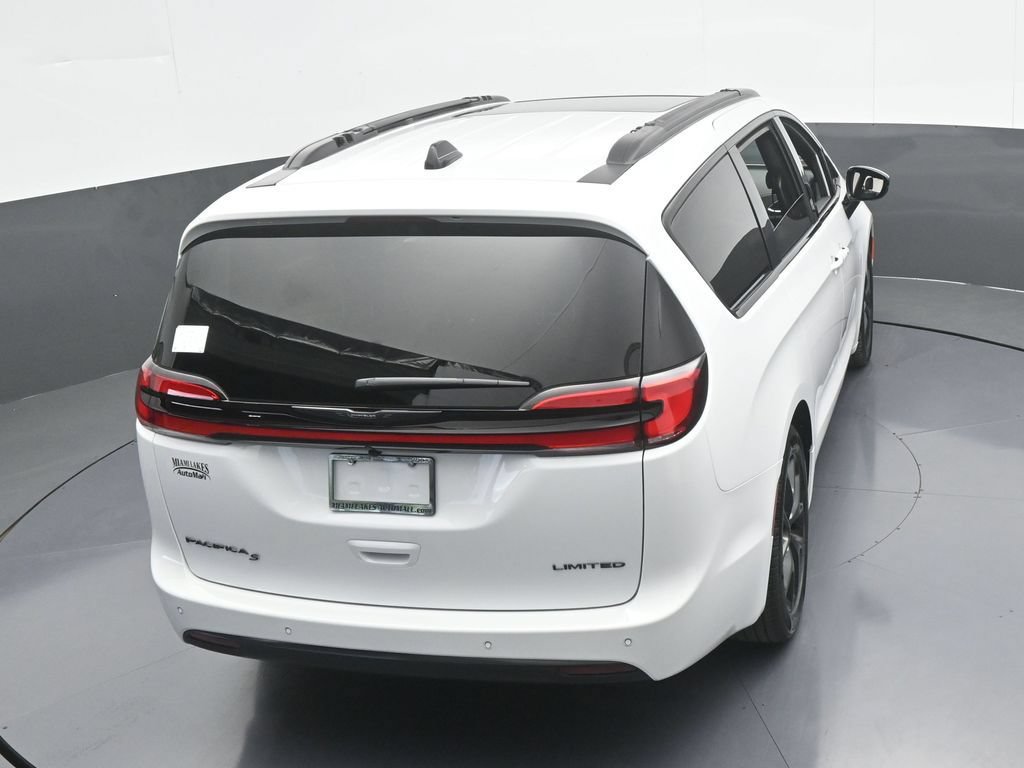 New 2026 Chrysler Pacifica Limited w/ S Appearance Package FWD image 45