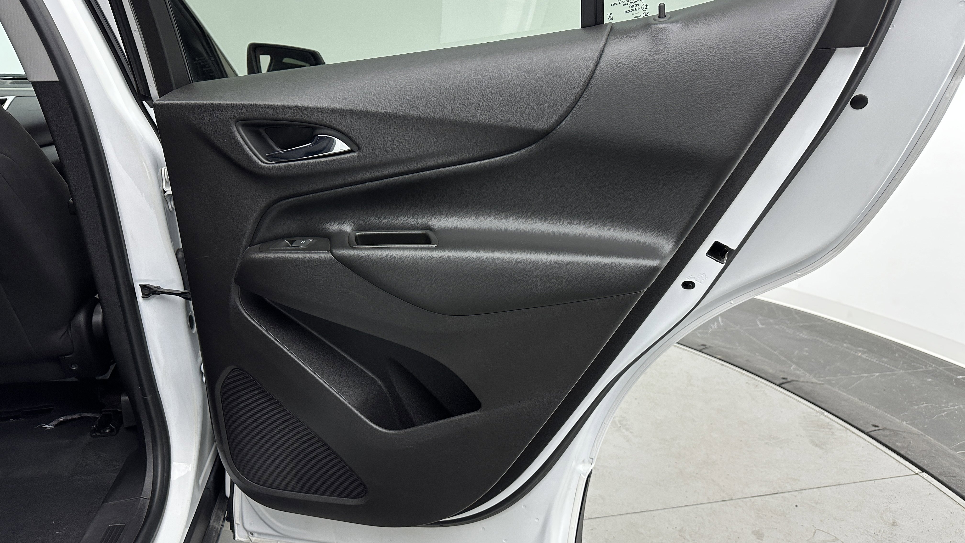 Used 2019 Chevrolet Equinox LT image 29