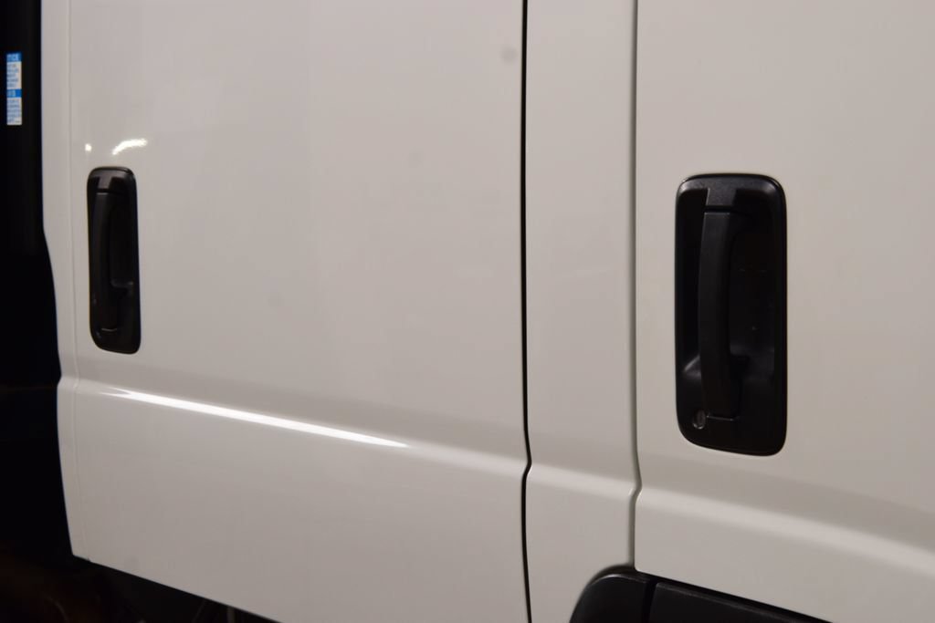 Used 2025 Chevrolet Low Cab Forward 5500XD RWD image 11