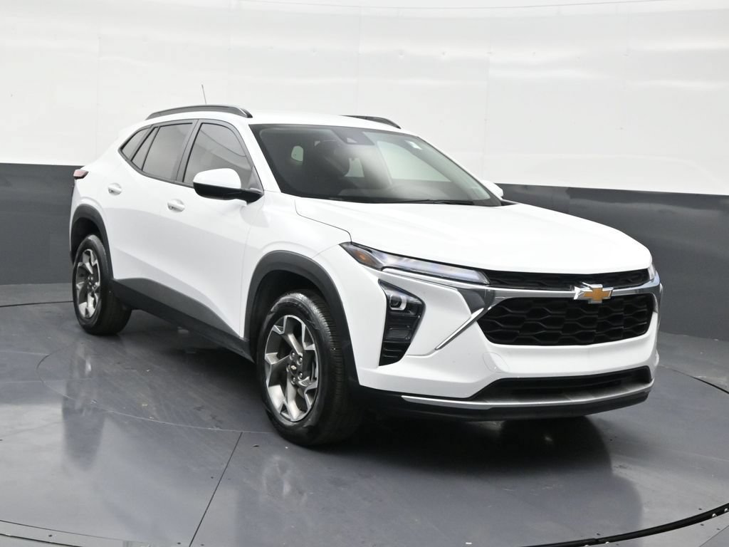 Used 2024 Chevrolet Trax LT FWD image 7