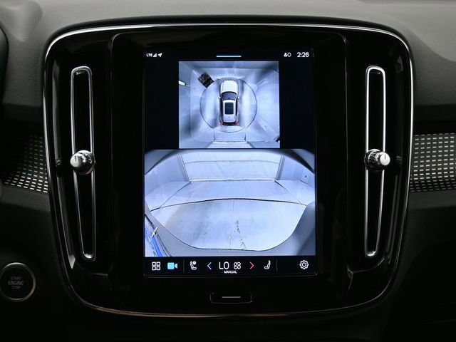 Used 2024 Volvo XC40 B5 Plus image 20