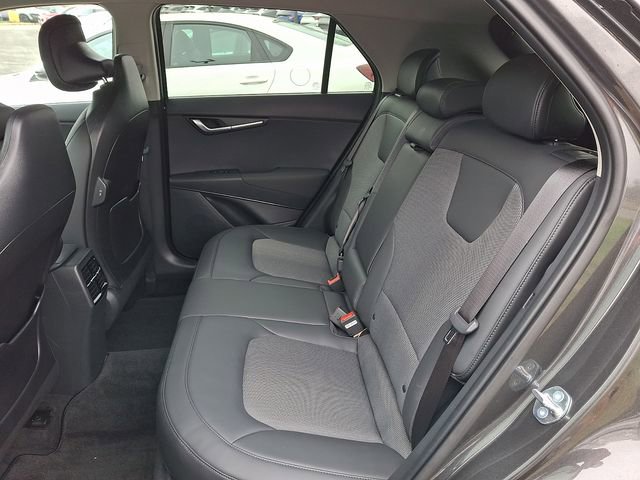 Certified 2025 Kia Niro EX w/ EX Cold Weather Package image 9