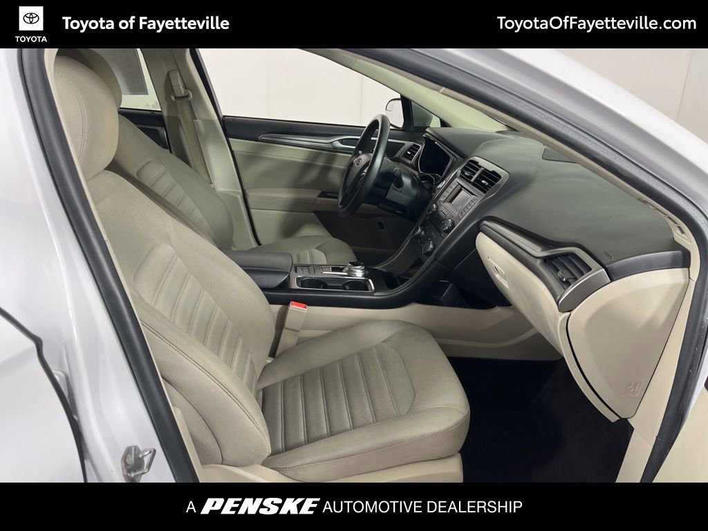 Used 2018 Ford Fusion SE image 6