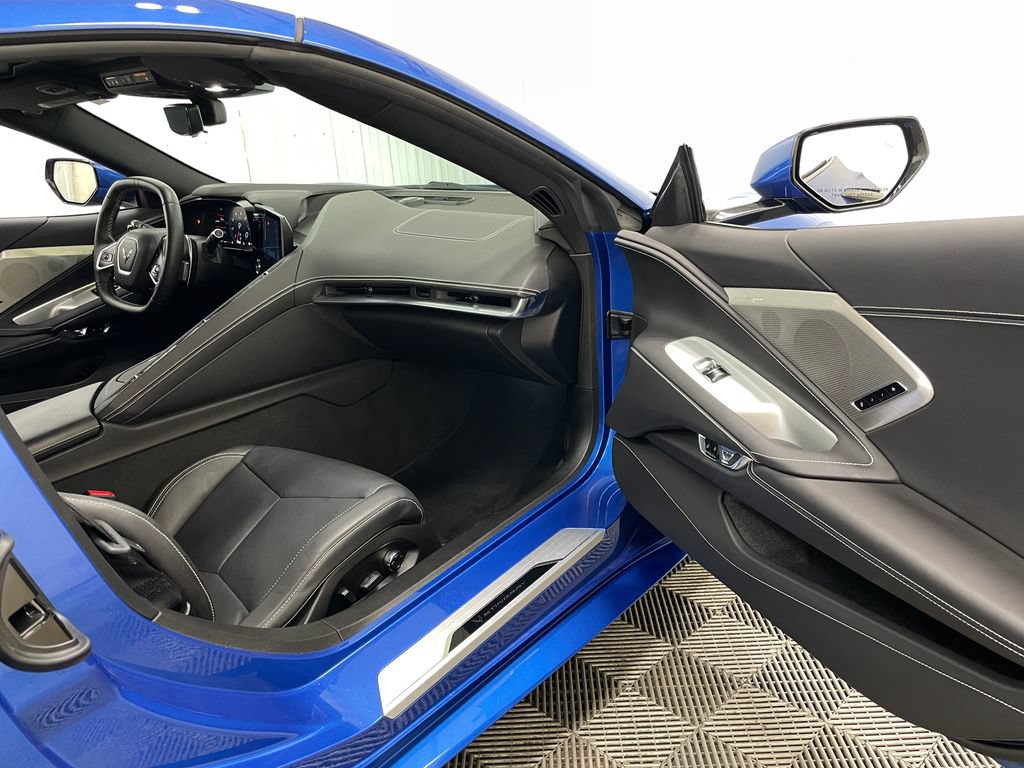 Used 2021 Chevrolet Corvette Stingray Preferred Cpe w/ Battery Protection Package RWD image 33