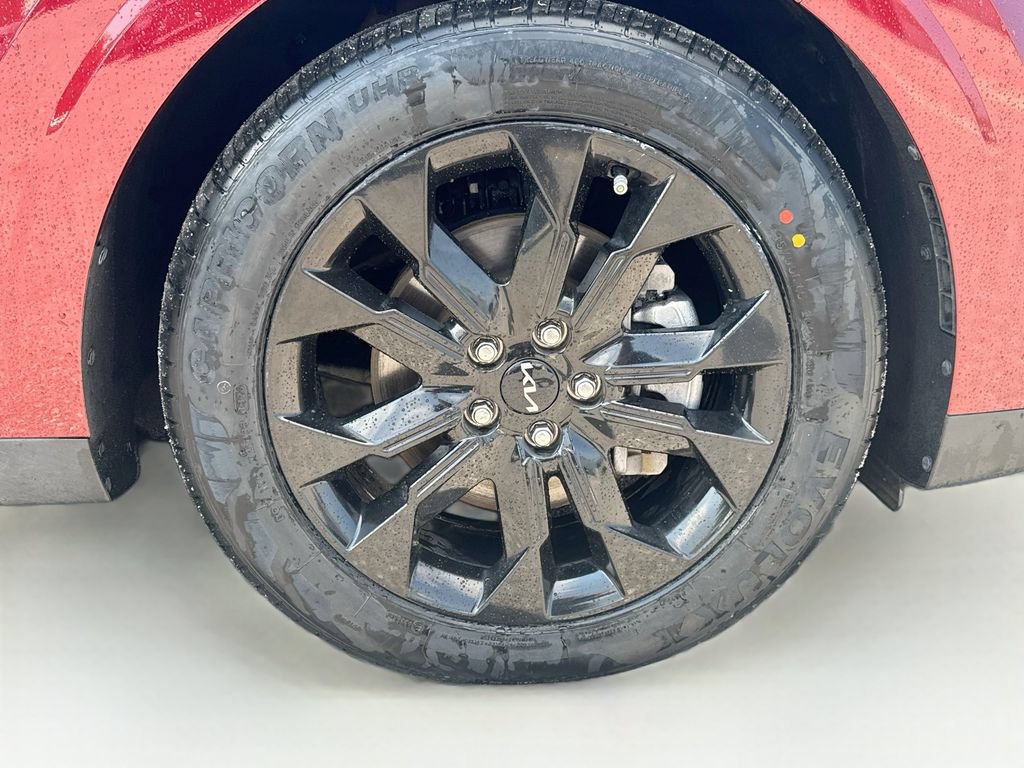 Certified 2023 Kia Carnival SX FWD image 36