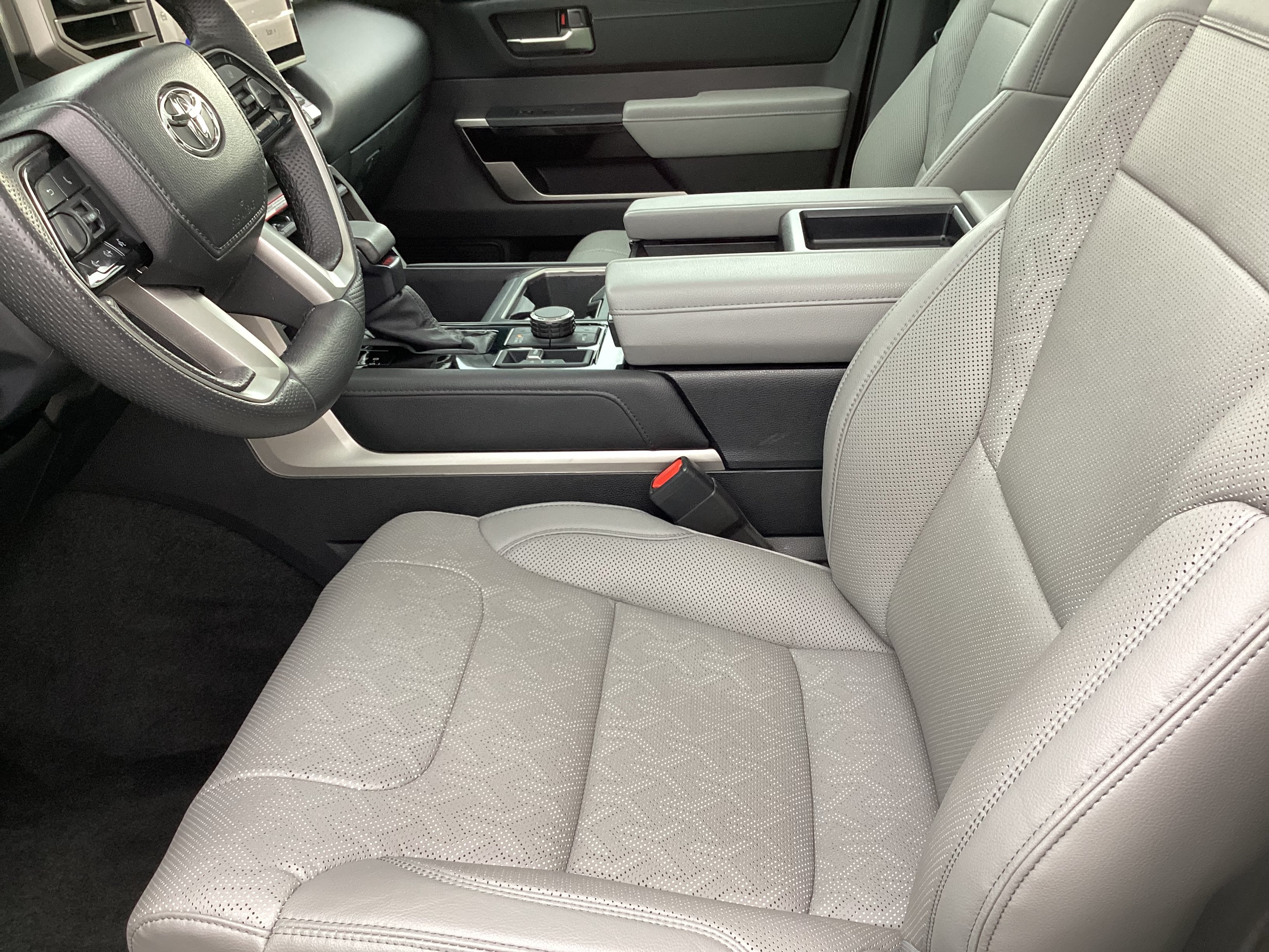 Used 2024 Toyota Tundra Limited w/ TRD Off-Road Package AWD/4WD image 9