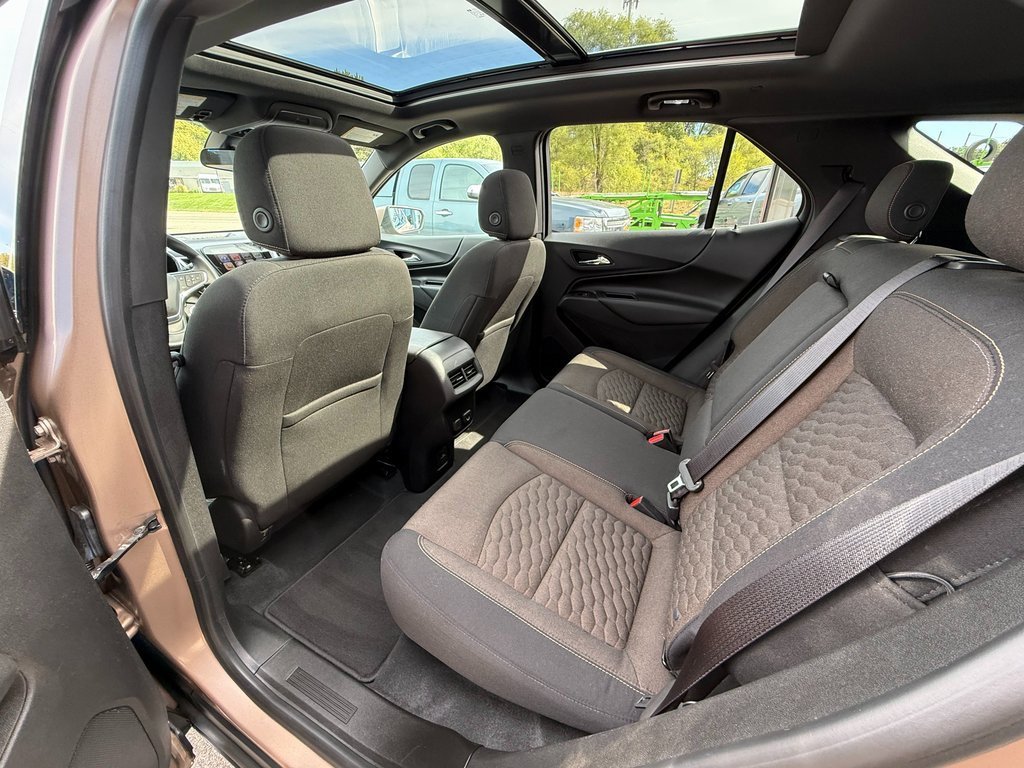 Certified 2018 Chevrolet Equinox LT w/ Sun & Infotainment Package image 28