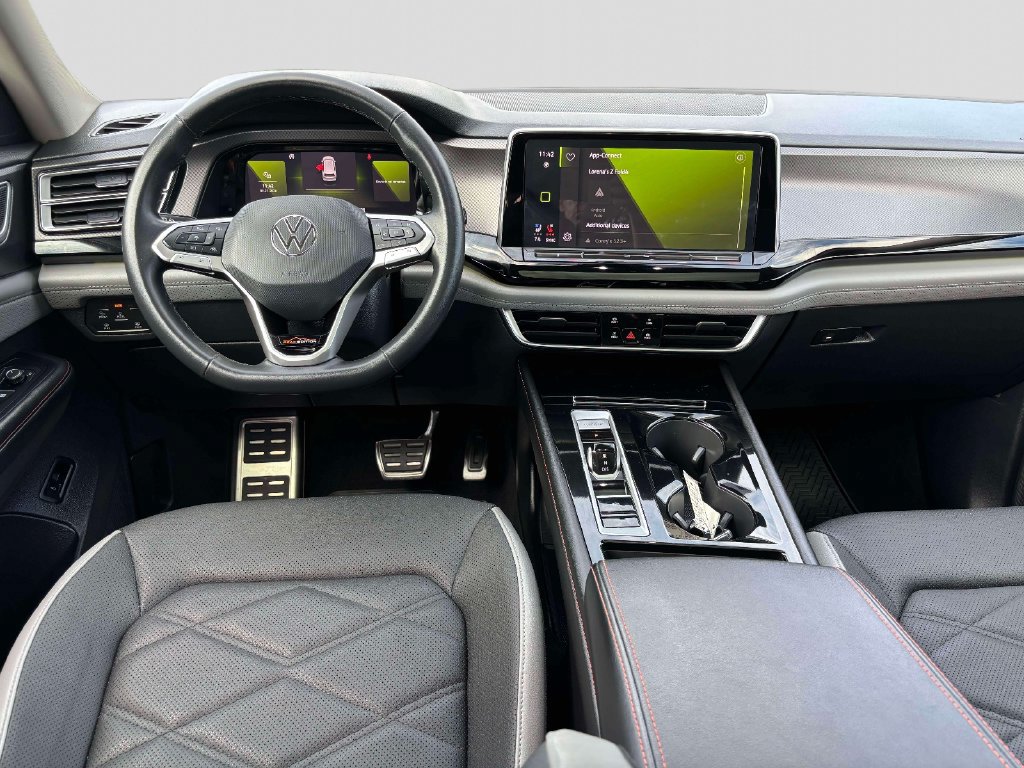 Certified 2024 Volkswagen Atlas Peak Edition SE AWD/4WD image 16