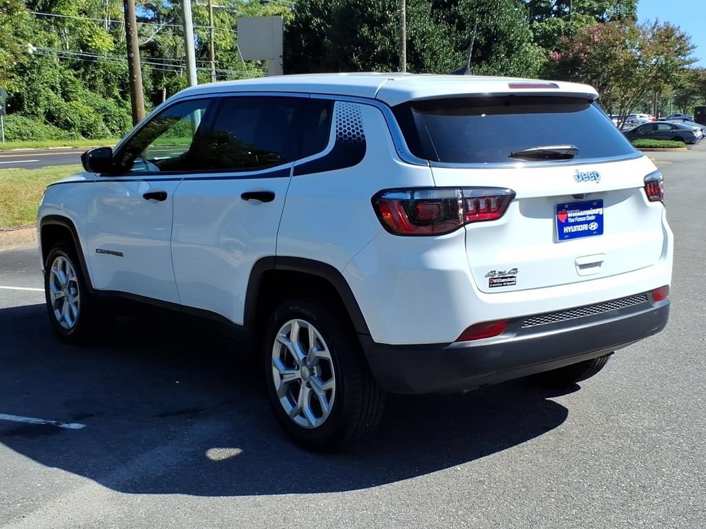 Used 2024 Jeep Compass Sport w/ Mopar Graphics Package AWD/4WD image 7
