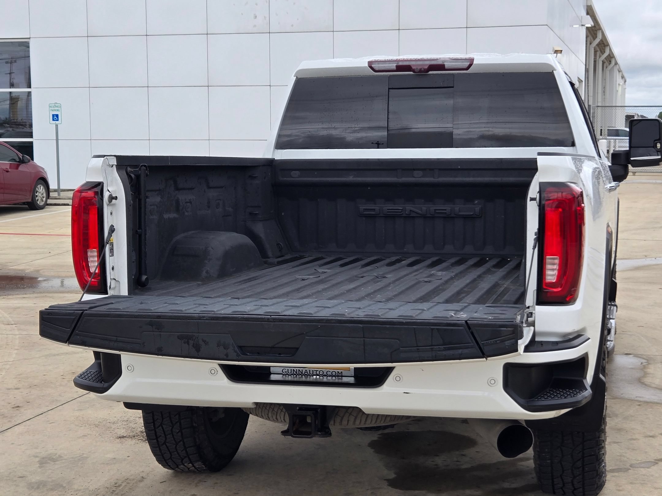 Certified 2020 GMC Sierra 2500 Denali w/ Denali Ultimate Package AWD/4WD image 25