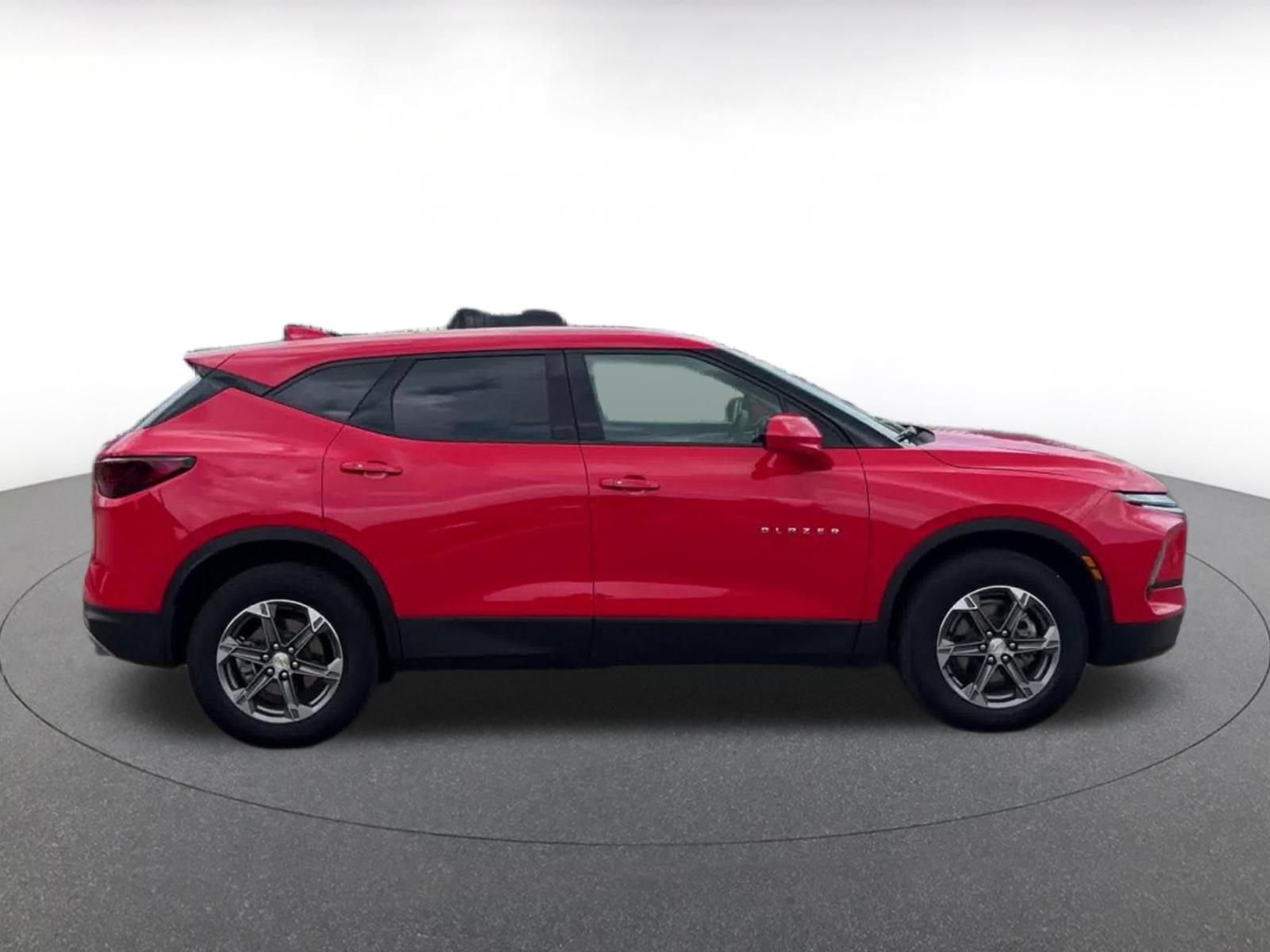 Used 2026 Chevrolet Blazer LT FWD image 15