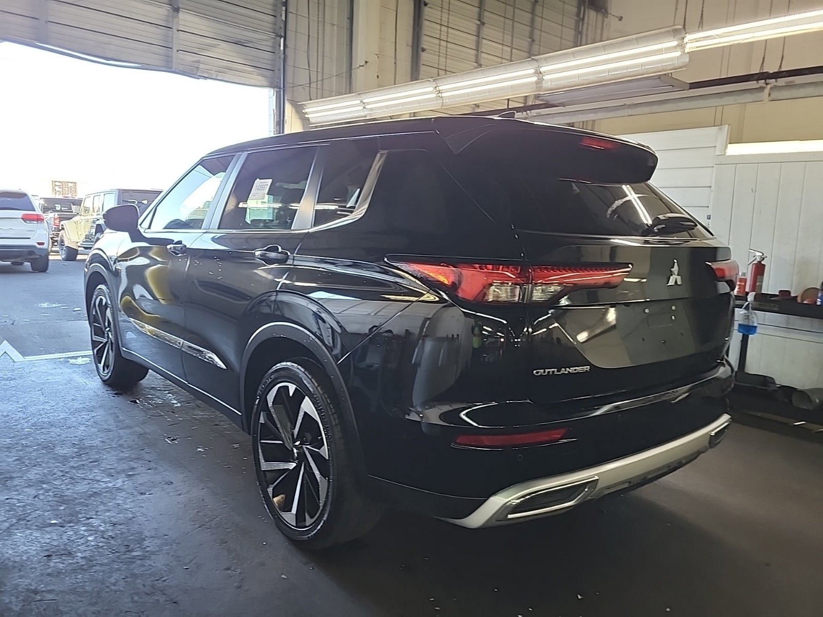 Used 2022 Mitsubishi Outlander SEL Black Edition image 8