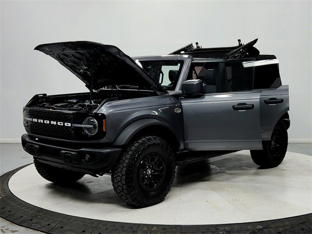 Used 2023 Ford Bronco Wildtrak image 11