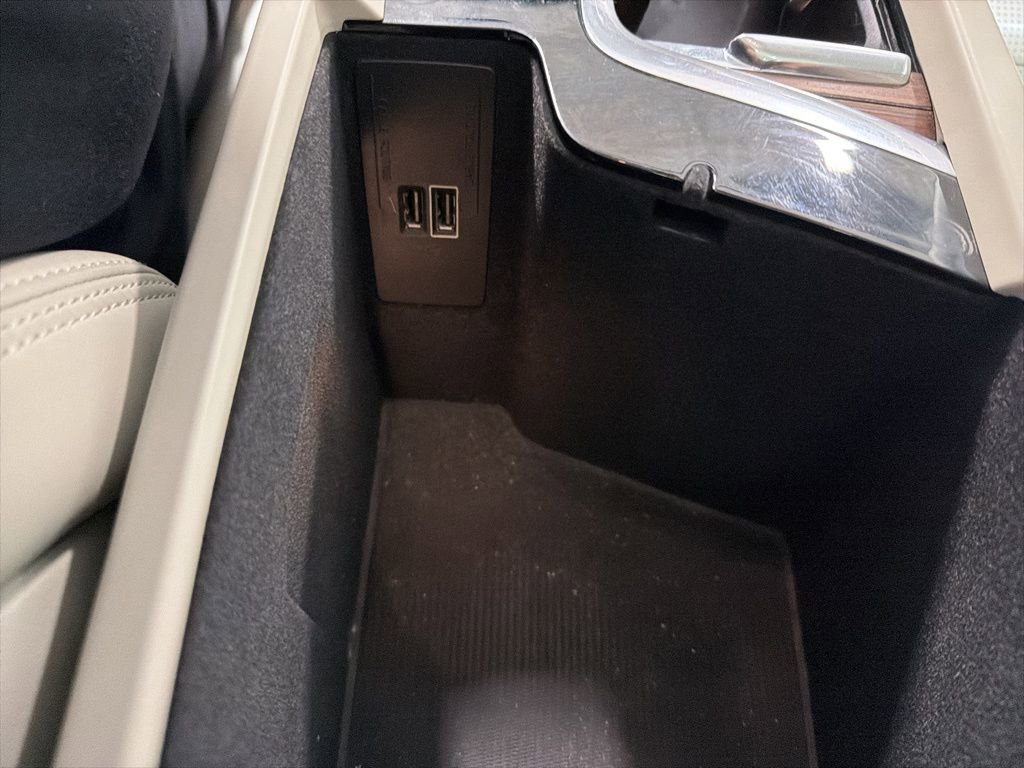 Used 2019 Volvo XC60 T6 Inscription w/ Protection Package Premier image 22