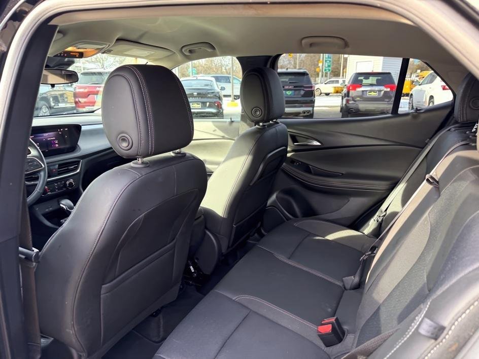 Used 2024 Buick Encore GX Preferred w/ Comfort Package image 9