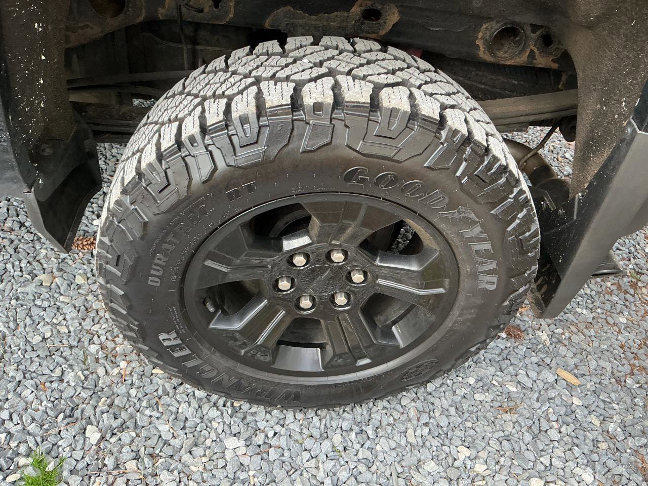 Used 2018 Chevrolet Silverado 1500 LTZ Z71 w/ LTZ Plus Package AWD/4WD image 22