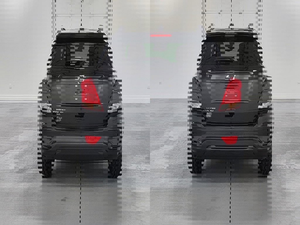 Used 2022 Chevrolet Trax LT w/ Driver Confidence Package image 8