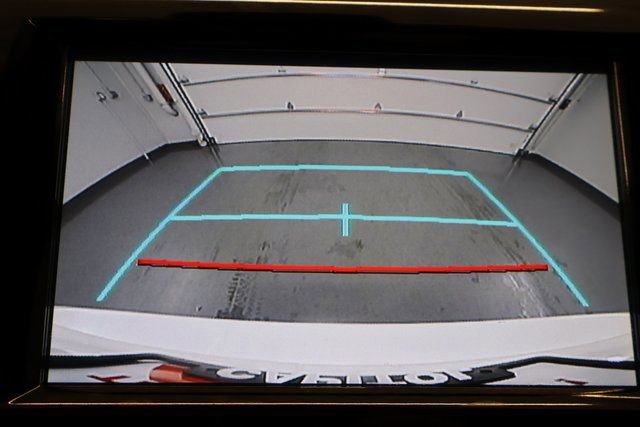 Used 2020 Toyota Camry SE w/ Carpet Mat Package FWD image 25